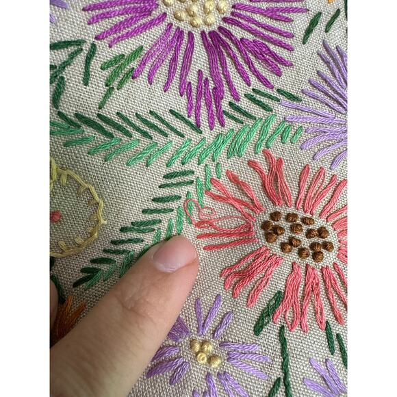 Embroidered Throw Pillow Floral Bouquet Motif 20 x 17" Home Décor Art & Crafts - Picture 4 of 13